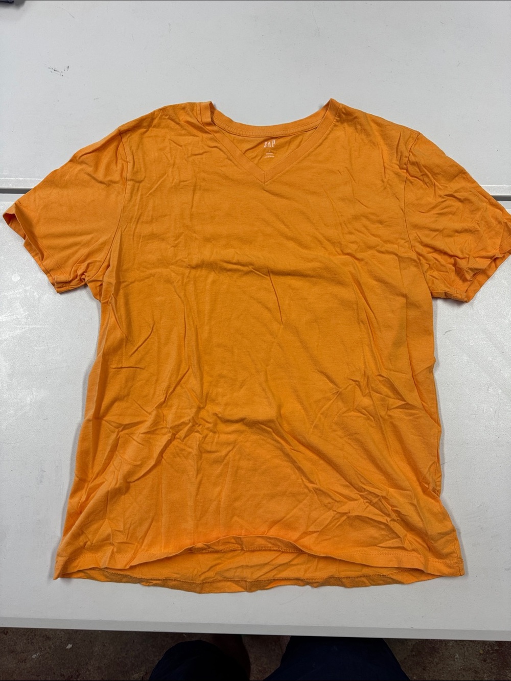 GAP Men's V-Neck Tee in Orange